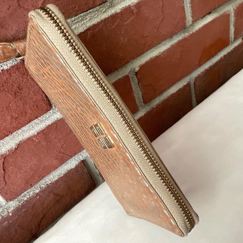 Givenchy ST1029 Zip Around Tan-Silver Leather Wallet Logo - Picture 9 of 16